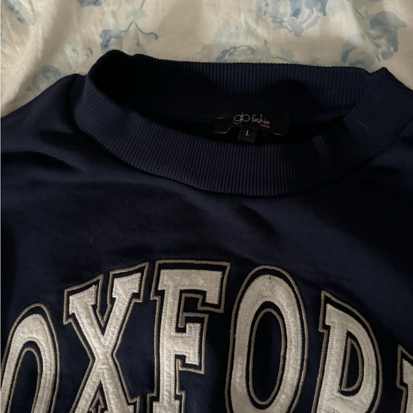 Francesca’s Oxford Hoodie - Picture 2 of 4